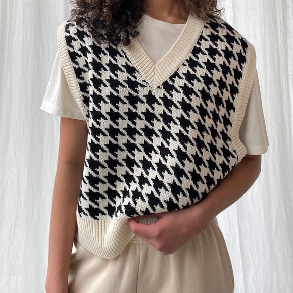 OAK + FORT Sweaters - OAK + FORT Houndstooth Sweater Vest